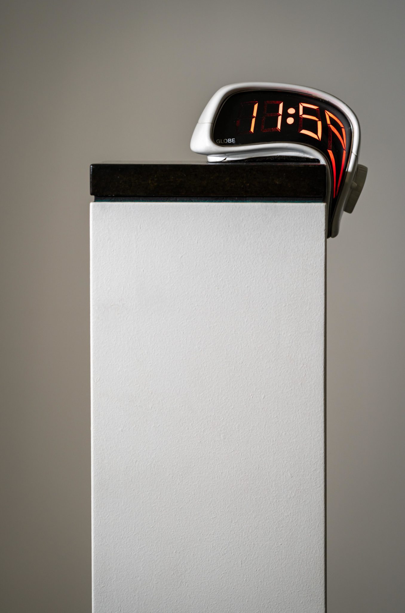 Colin Suggett, 11.59, 1998, Clock radio with base, 144 x 30 x 23 cm, Colin Suggett Collection, gift of the artist to Latrobe Regional Gallery, 2001.